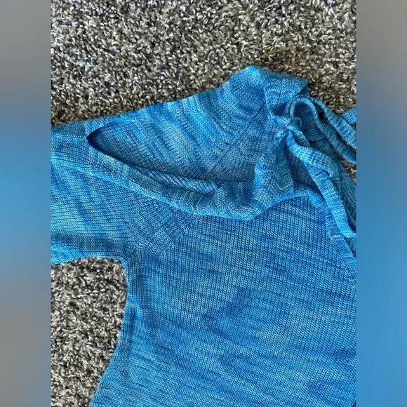 5/$25 Tommy Hilfiger lightweight cold shoulder summer sweater XL - Picture 8 of 14